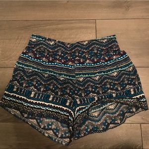 Linen dolphin shorts, bohemian